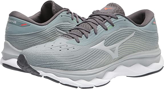 Men's Mizuno Wave Sky 5. Grey upper. White midsole. Lateral view.