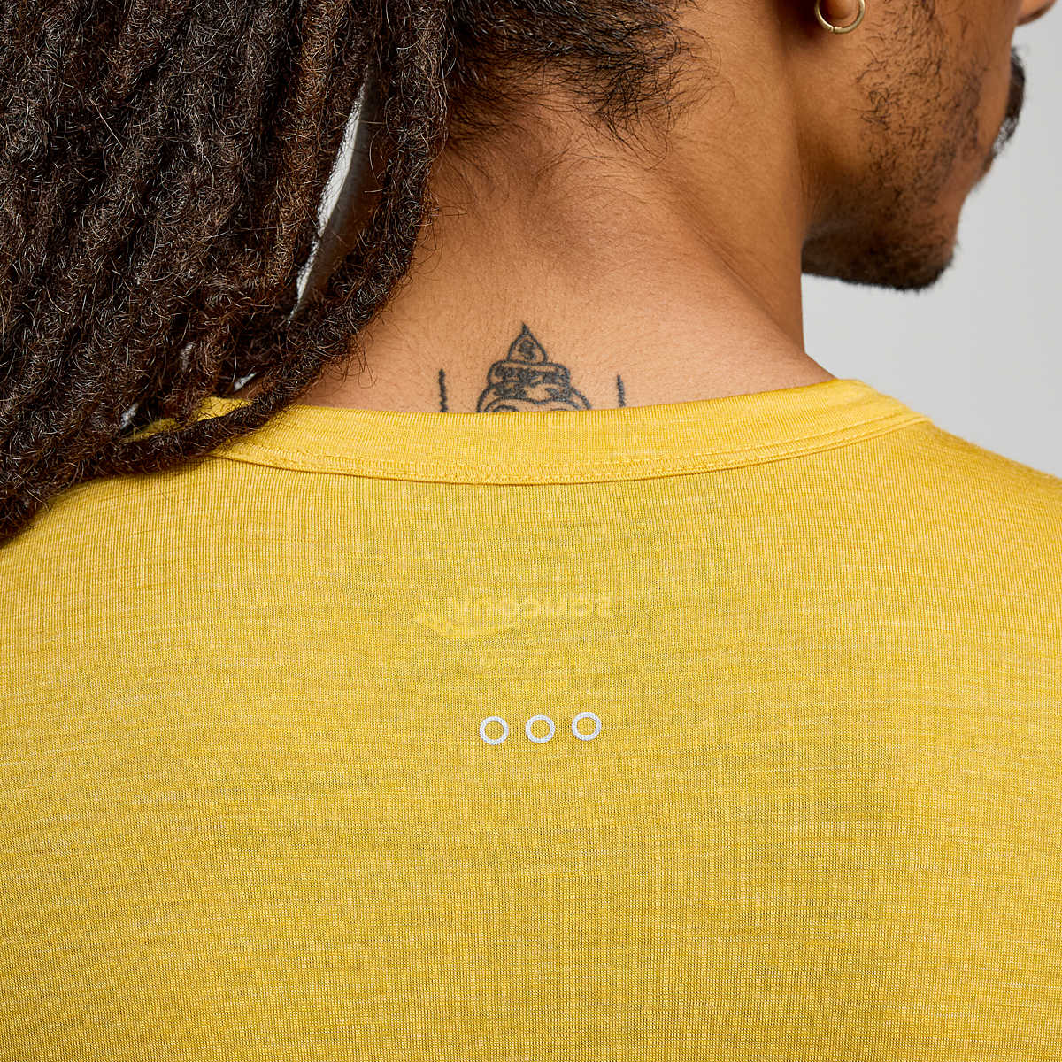 Men's Saucony Peregrine Merino Long Sleeve. Yellow. Rear view.