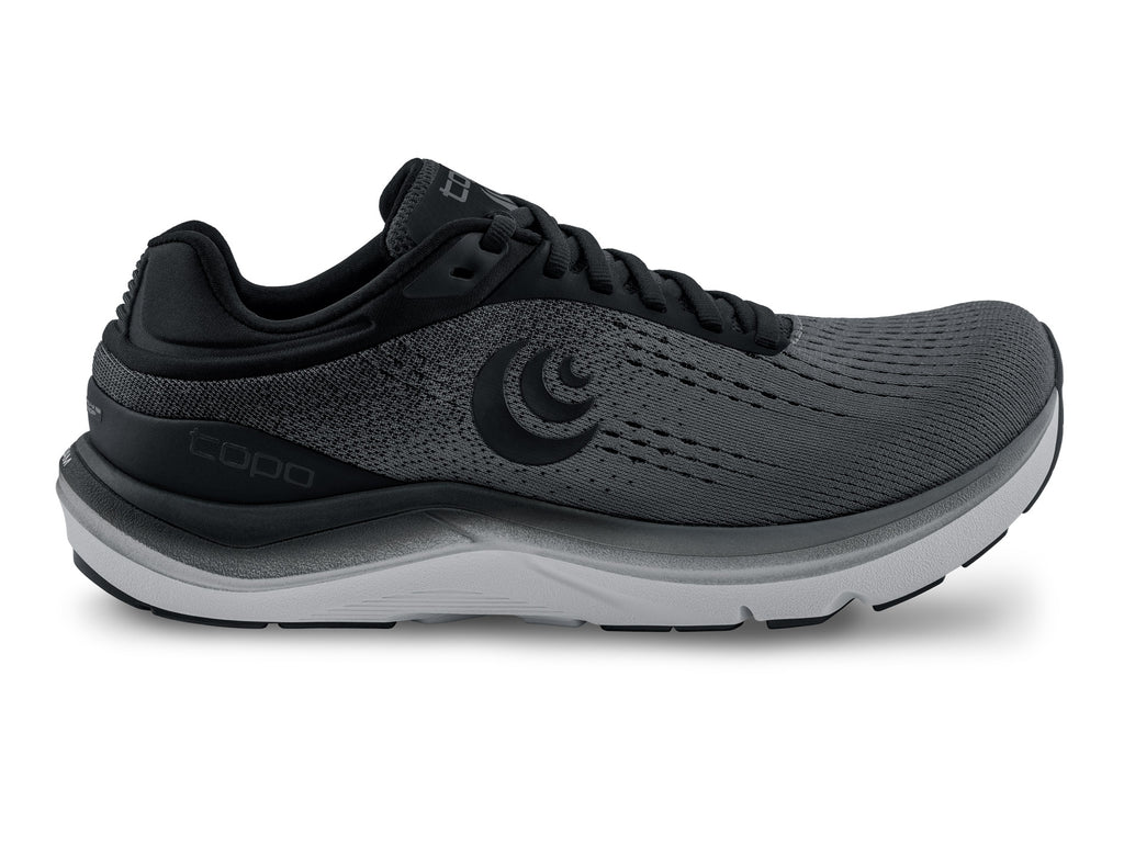 Men's Topo Magnifly 5. Grey upper. White midsole. Lateral view.