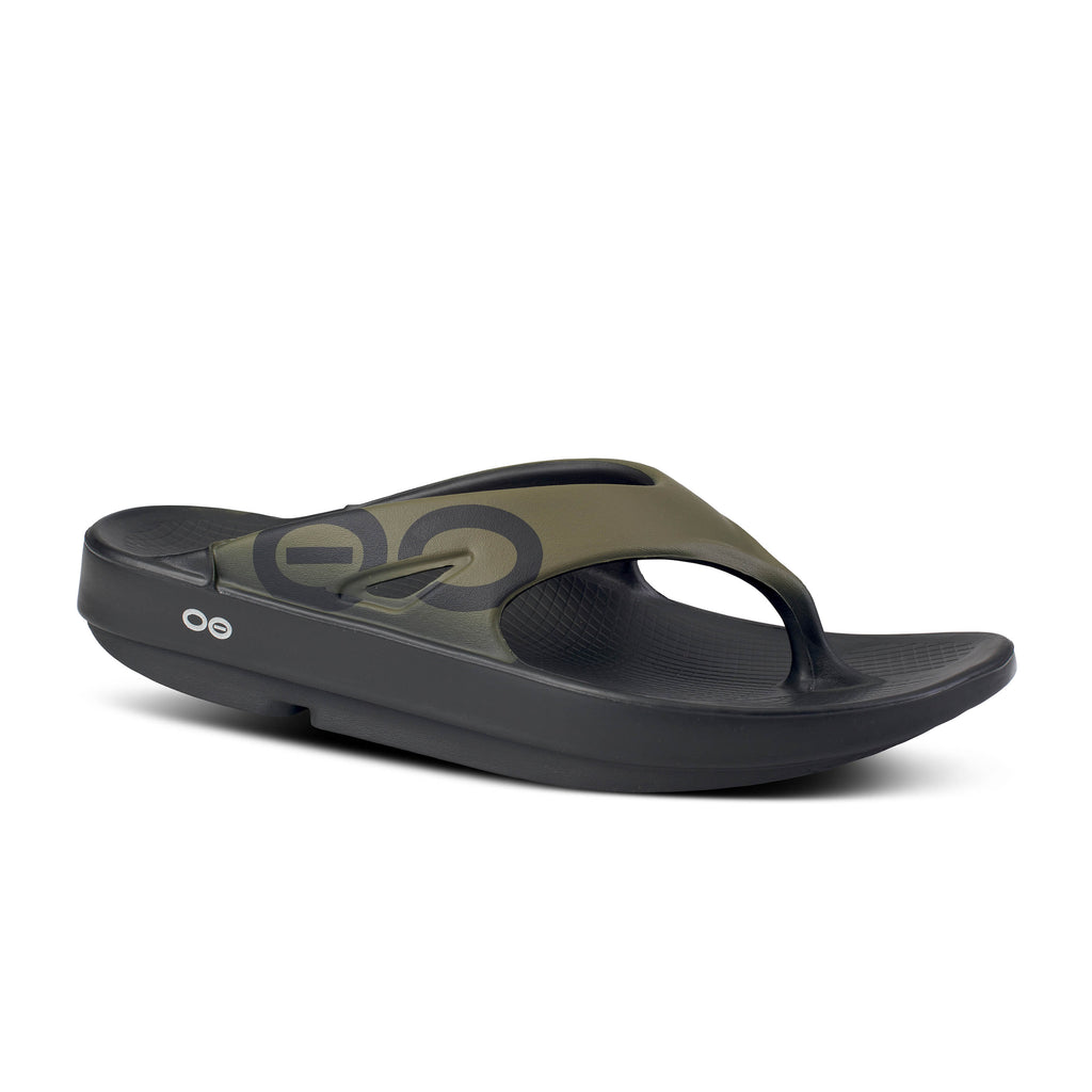 Oofos Ooriginal Sport Sandal. Green/Black Camo. Lateral view.