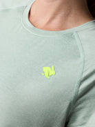 Women's rabbit EZ Tee Short Sleeve in Iceberg Green