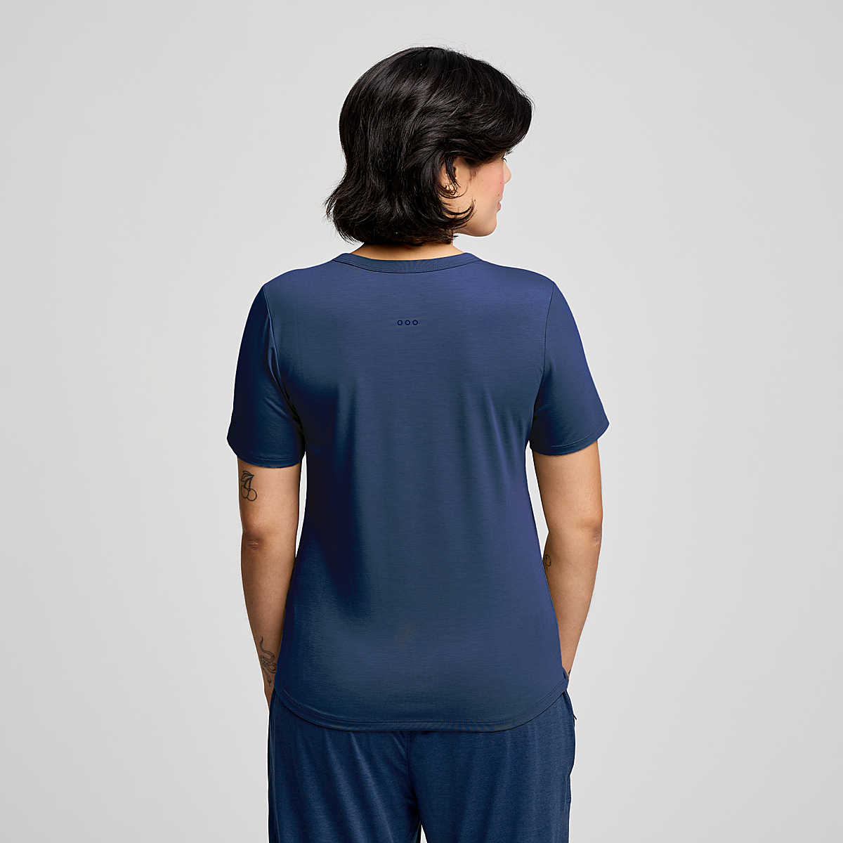 Women's Saucony Triumph Short Sleeve Navy rear view