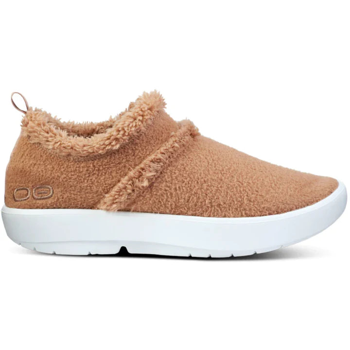 Oofos OOcoozie Low. Tan upper. White midsole. Lateral view.