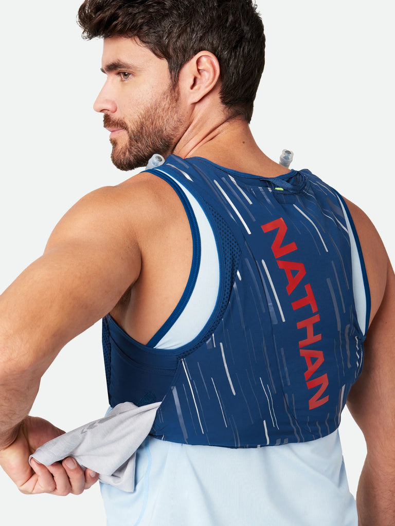 Unisex Nathan Pinnacle 4L Hydration Vest. Blue.
